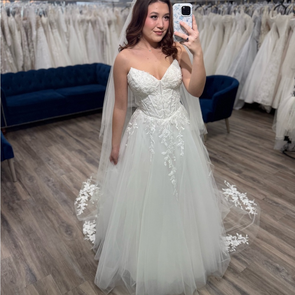 BRAND NEW Jimme Huang "Tamiya" A-Line Wedding Dress